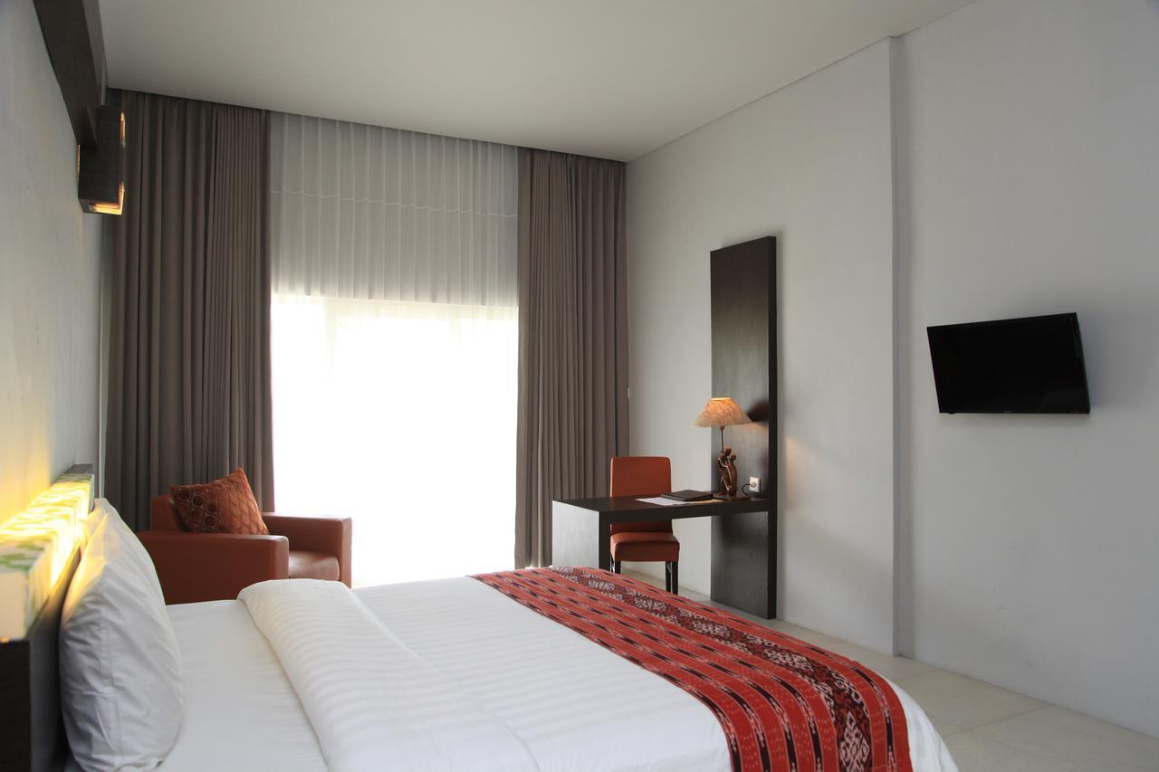 Bukit Daun Hotel And Resort Kediri  Exterior photo